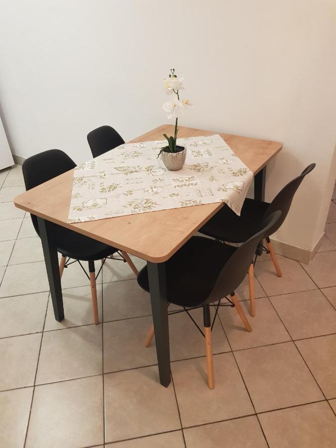Apartmani Katica Novalja Dış mekan fotoğraf